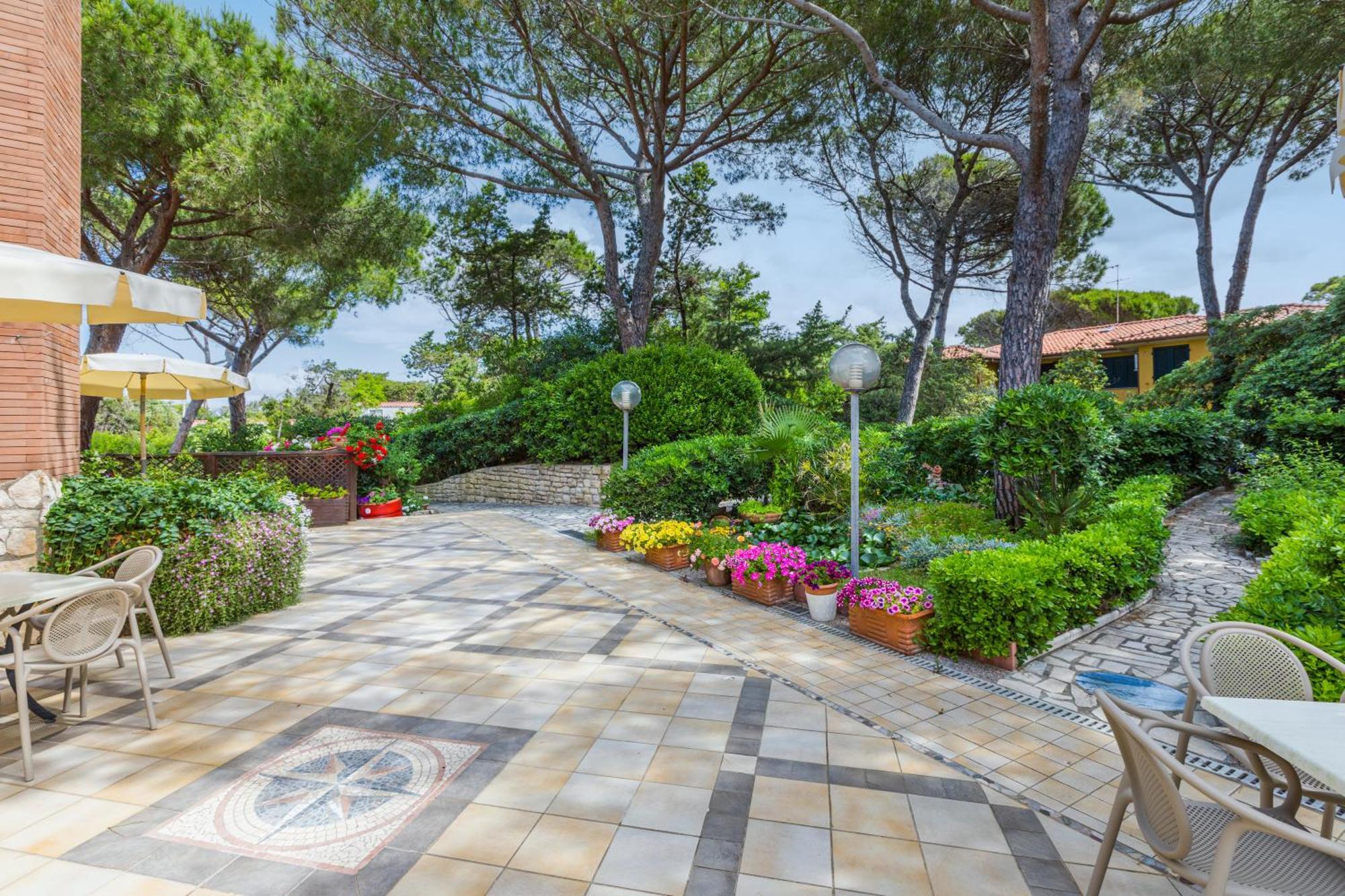 Residence Casa Di Caccia Marina Di Bibbona Luaran gambar