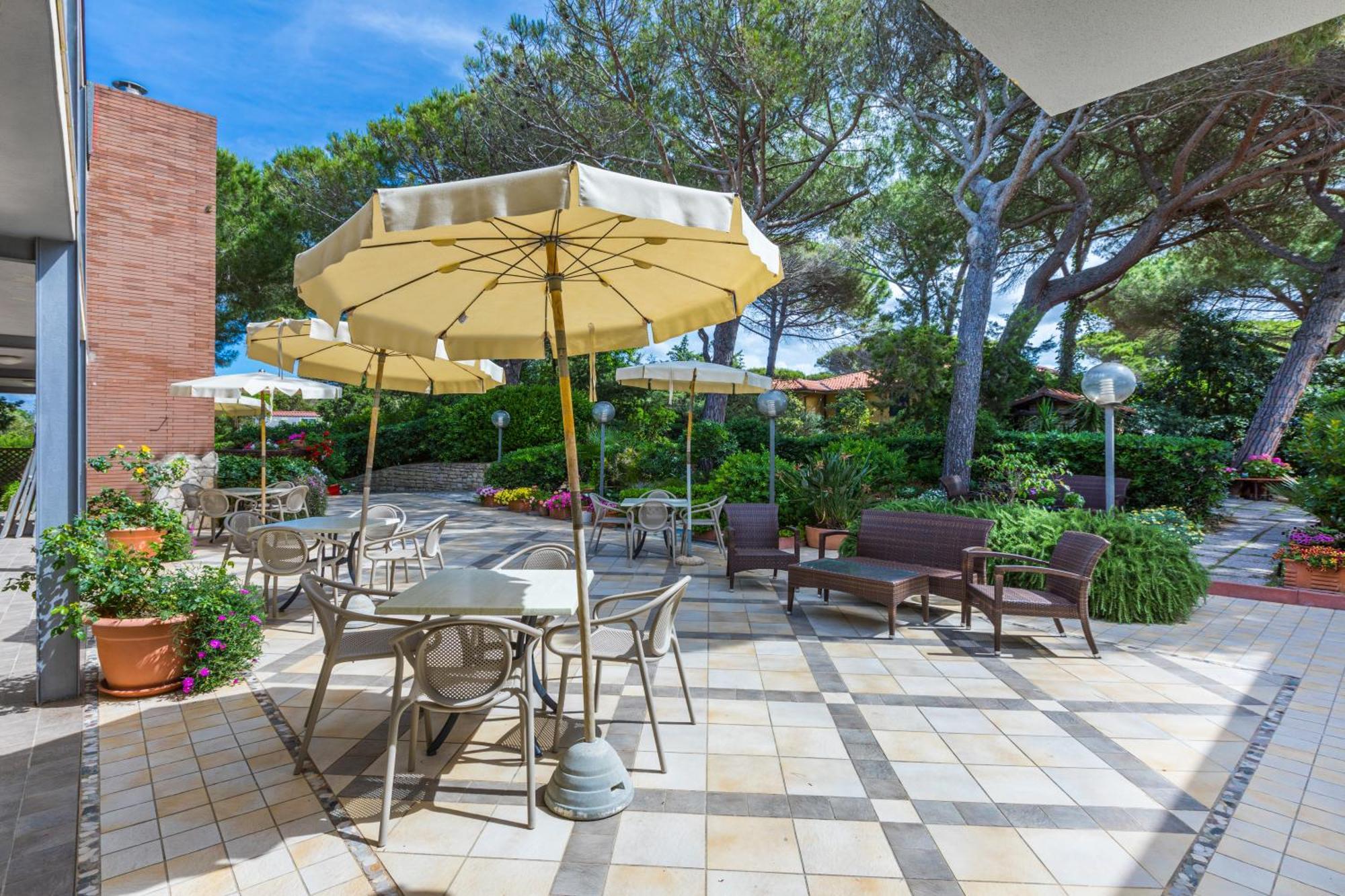 Residence Casa Di Caccia Marina Di Bibbona Luaran gambar
